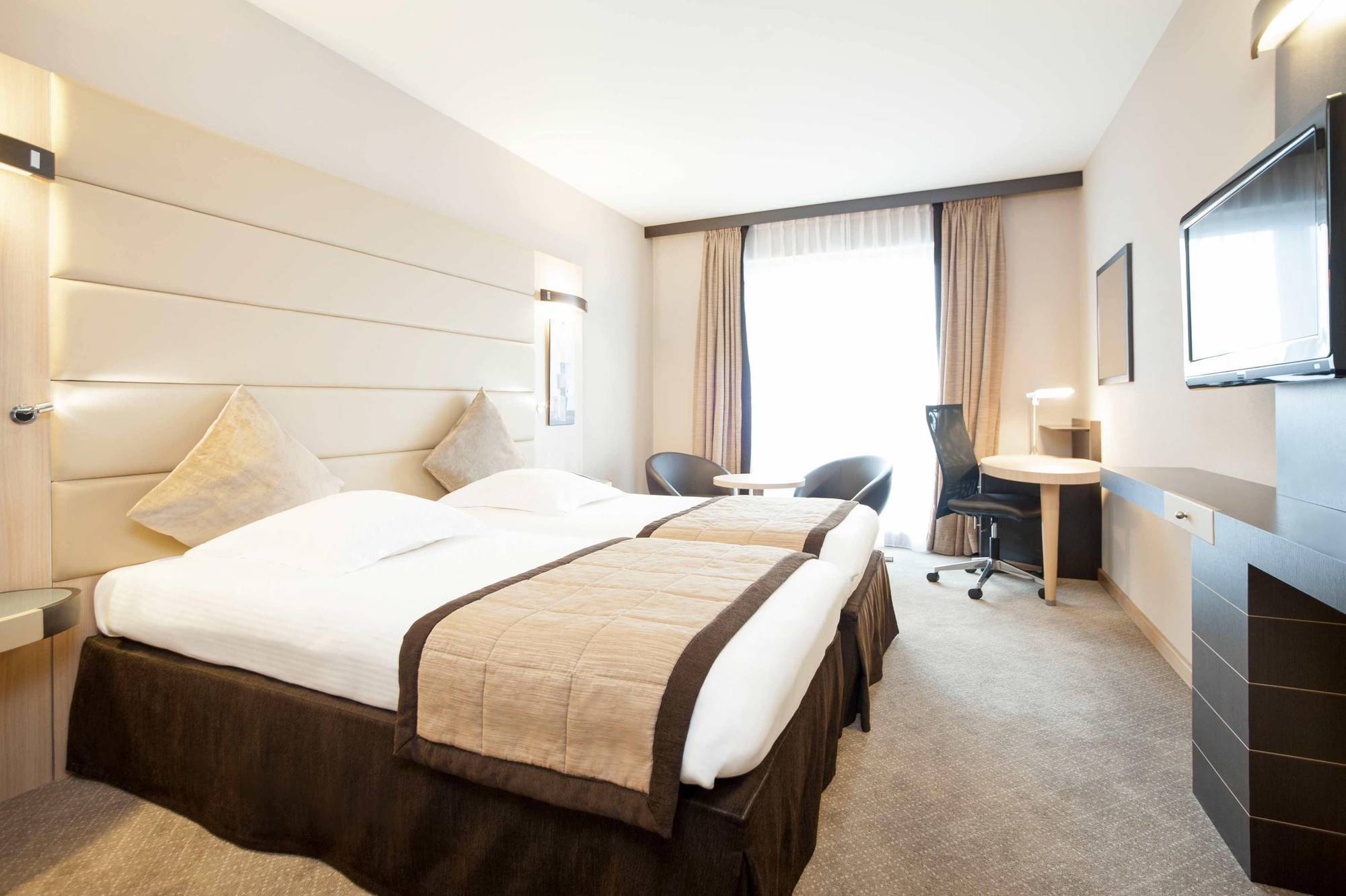 Novotel Brussels Centre Midi Saint-Gilles Bagian luar foto